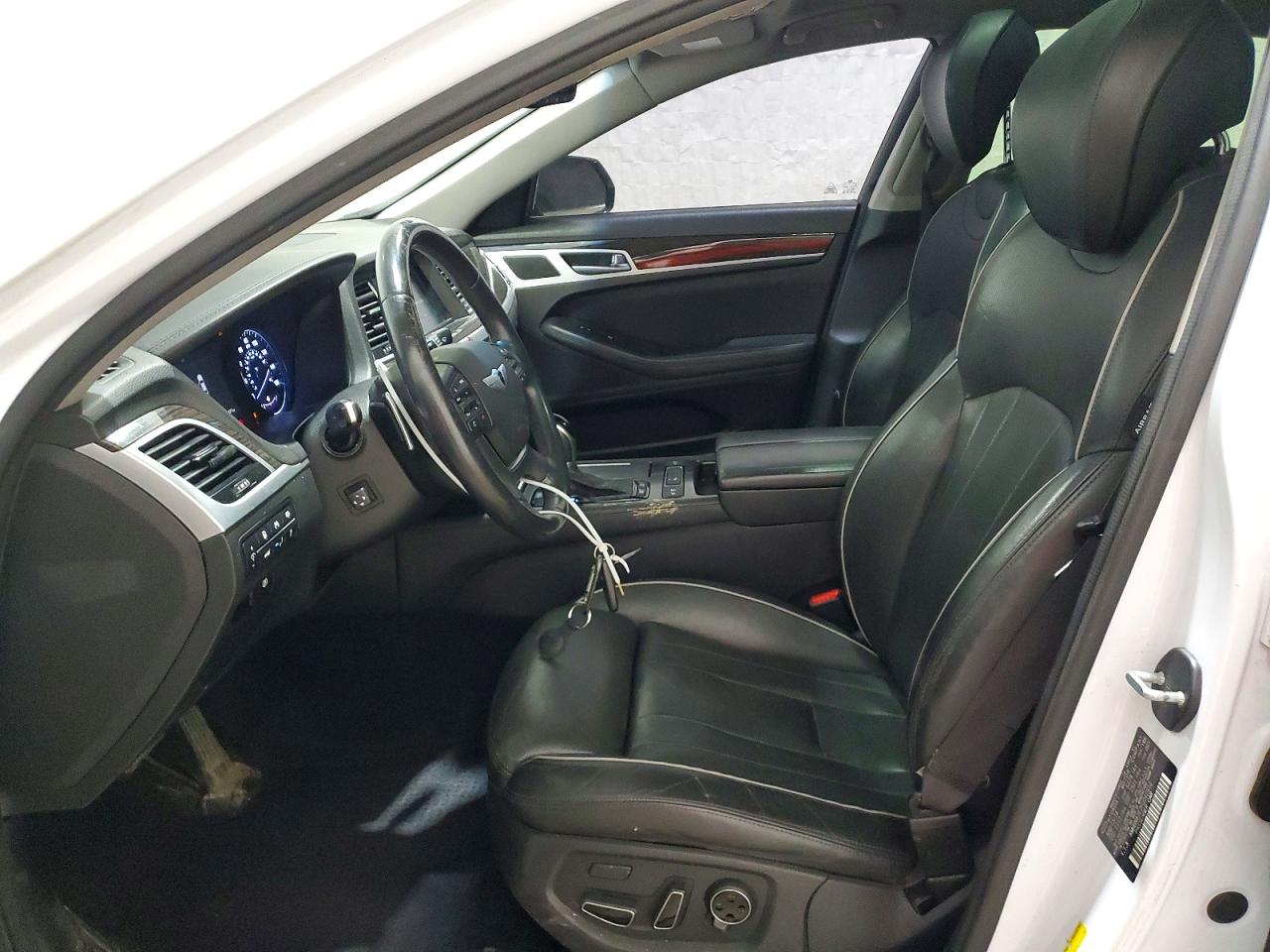 2015 Hyundai Genesis 3.8l White vin: KMHGN4JE7FU042910