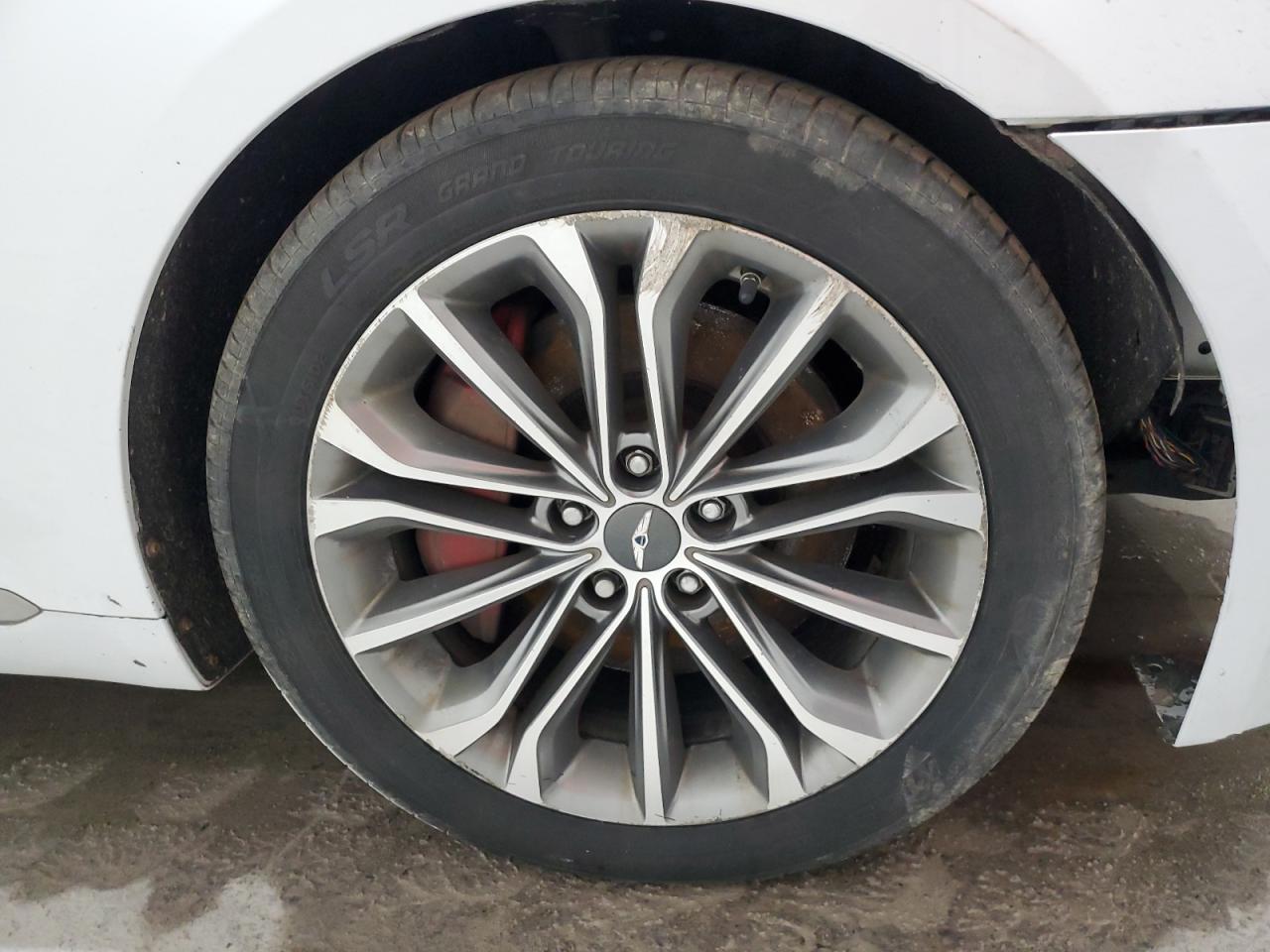 2015 Hyundai Genesis 3.8l White vin: KMHGN4JE7FU042910 Damage: Right Front Wheel, Curb Rash, > 12 Inches