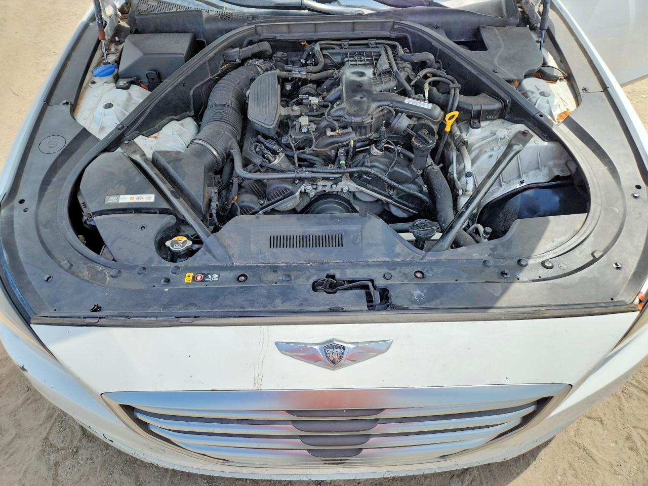 2015 Hyundai Genesis 3.8l White vin: KMHGN4JE7FU054426