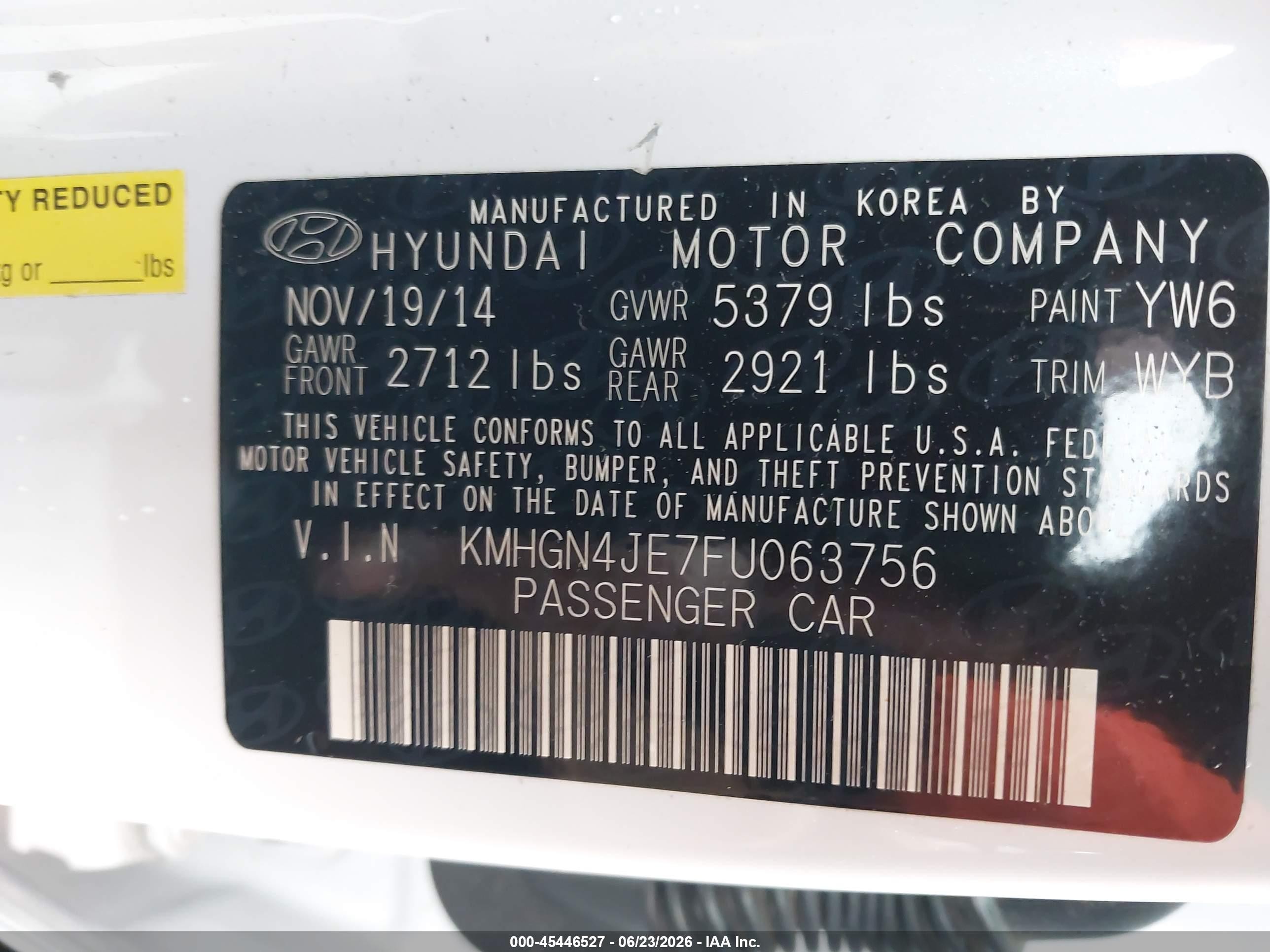 2015 Hyundai Genesis 3.8 White vin: KMHGN4JE7FU063756