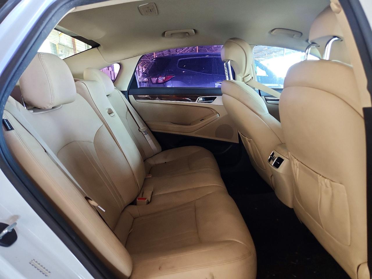 2015 Hyundai Genesis 3.8l Белый vin: KMHGN4JE7FU076488