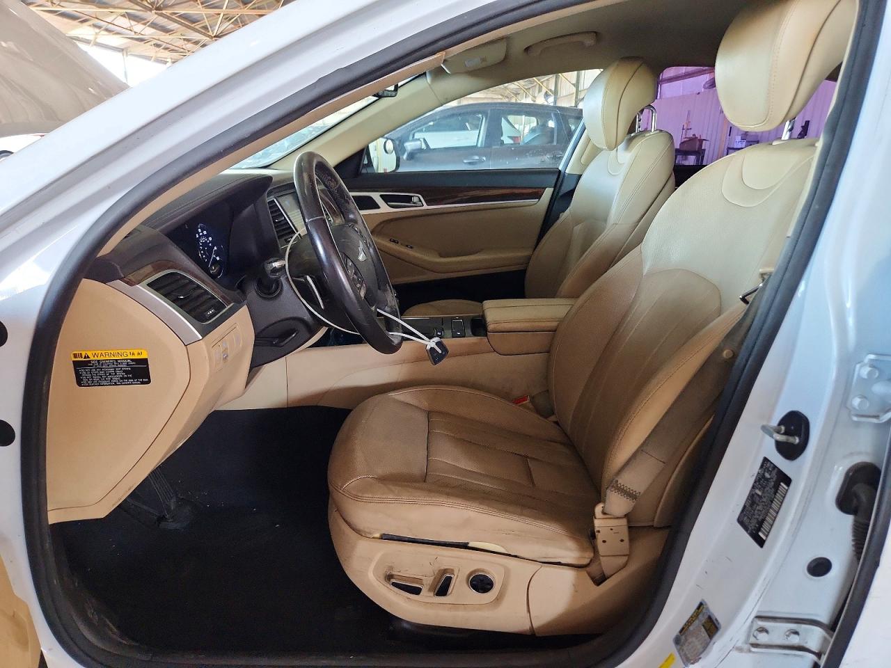 2015 Hyundai Genesis 3.8l Белый vin: KMHGN4JE7FU076488