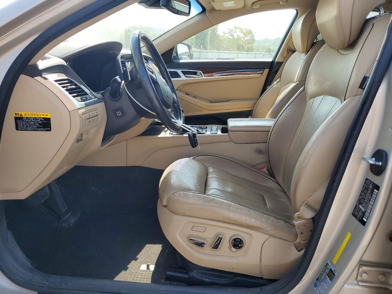 2015 Hyundai Genesis 3.8l Beige vin: KMHGN4JE7FU079648