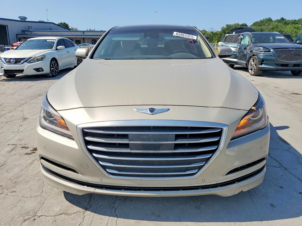2015 Hyundai Genesis 3.8l Beige vin: KMHGN4JE7FU079648