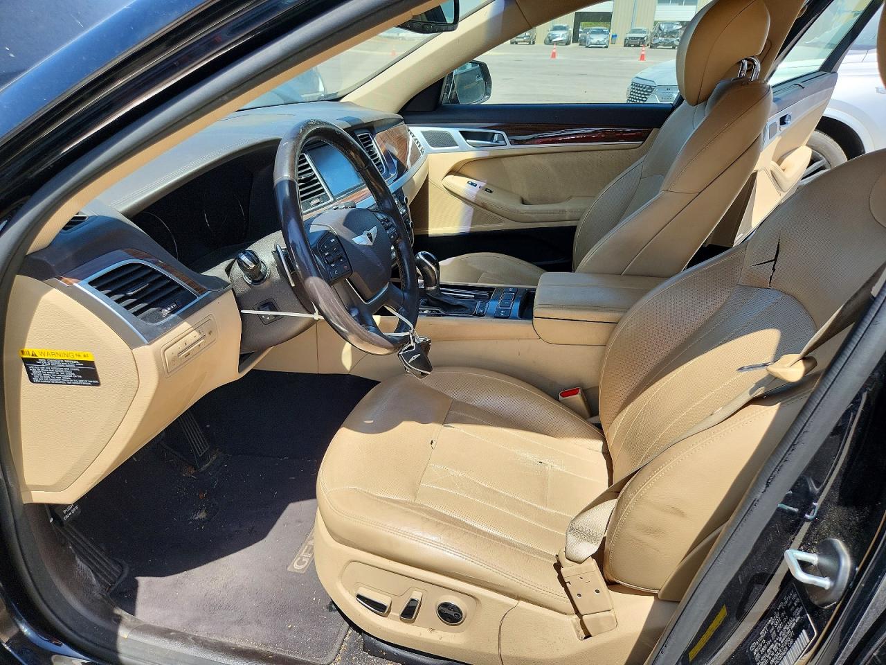 2015 Hyundai Genesis 3.8l Черный vin: KMHGN4JE7FU099771