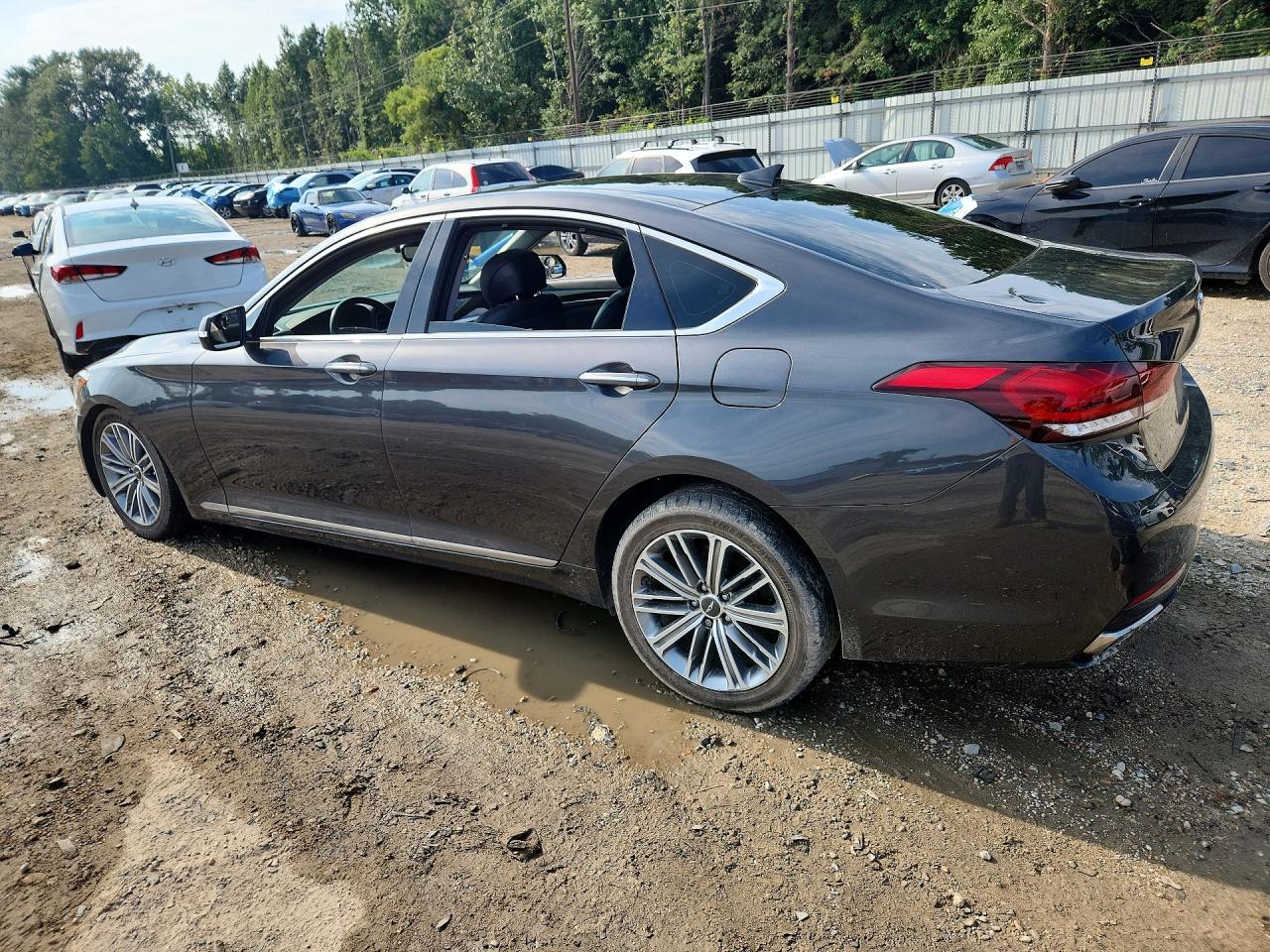 2018 Genesis G80 3.8 Black vin: KMHGN4JE7JU233607