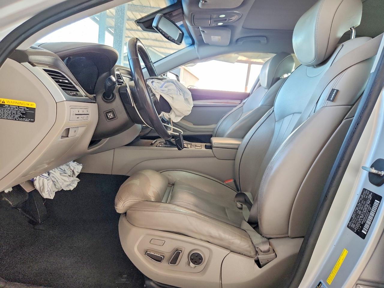 2015 Hyundai Genesis 3.8l Silver vin: KMHGN4JE8FU016851