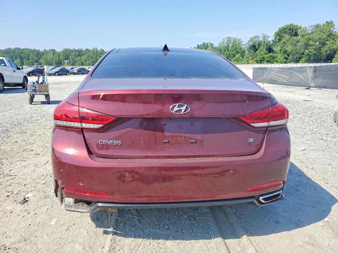 2015 Hyundai Genesis 3.8l Burgundy vin: KMHGN4JE8FU020544