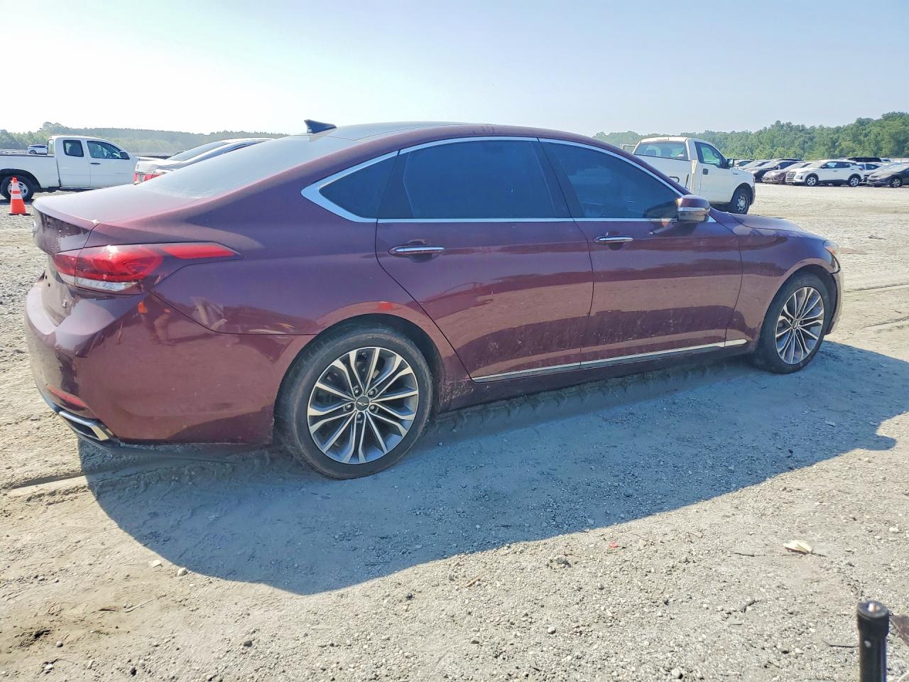 2015 Hyundai Genesis 3.8l Burgundy vin: KMHGN4JE8FU020544