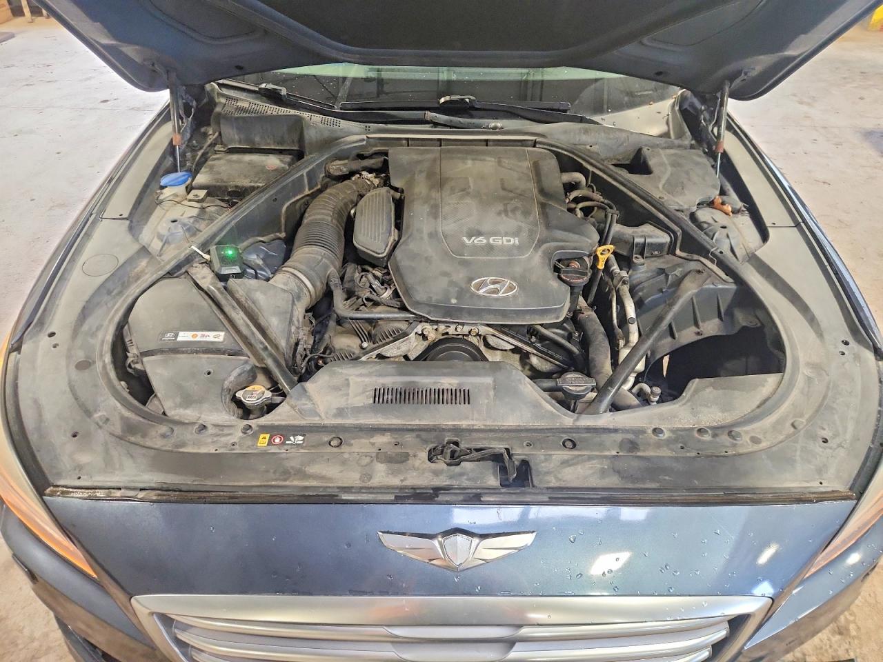 2015 Hyundai Genesis 3.8l Blue vin: KMHGN4JE8FU024576