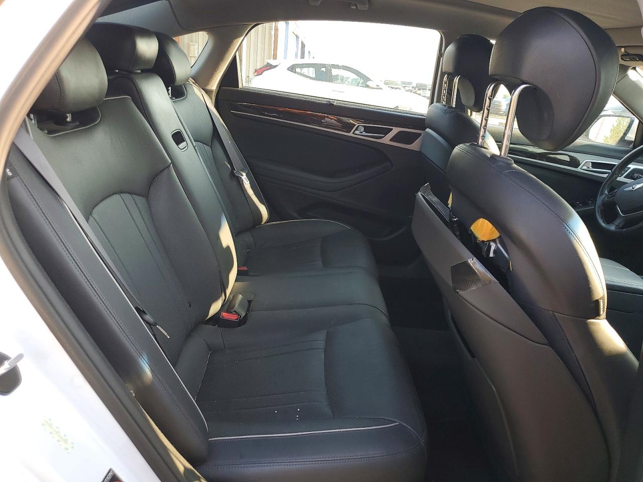 2015 Hyundai Genesis 3.8l Белый vin: KMHGN4JE8FU033987