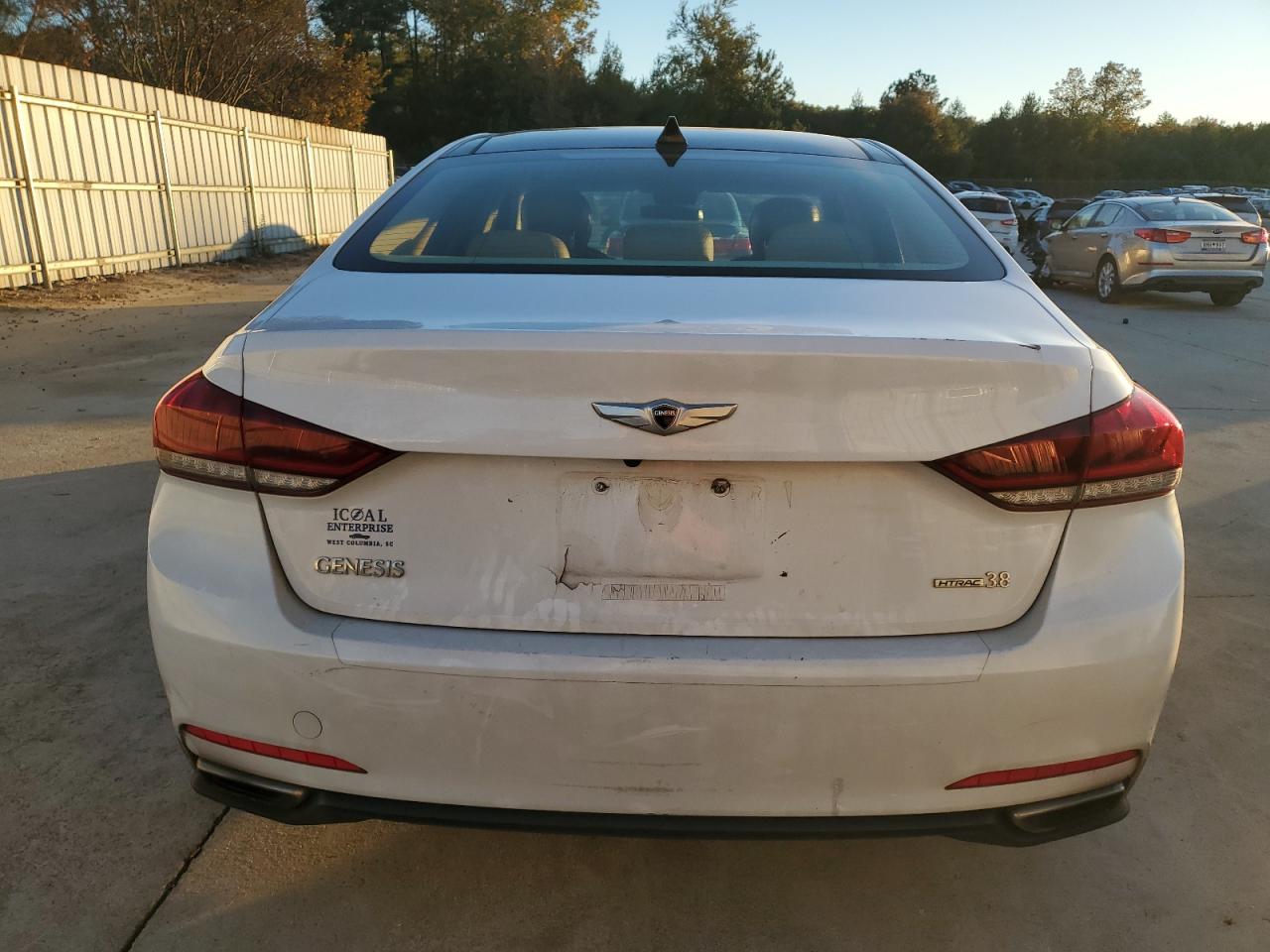 2015 Hyundai Genesis 3.8l White vin: KMHGN4JE8FU050370