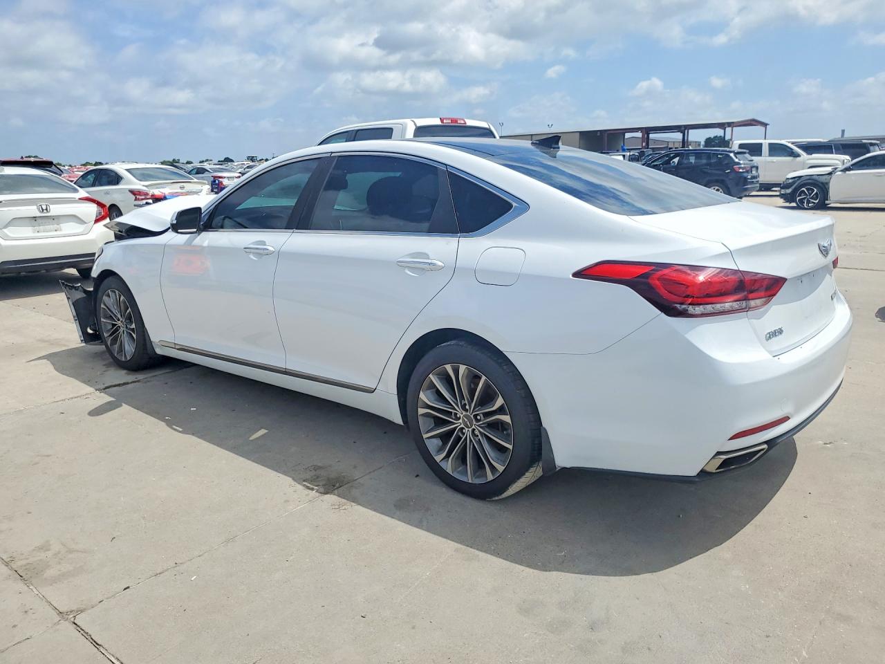 2015 Hyundai Genesis 3.8l White vin: KMHGN4JE8FU058288