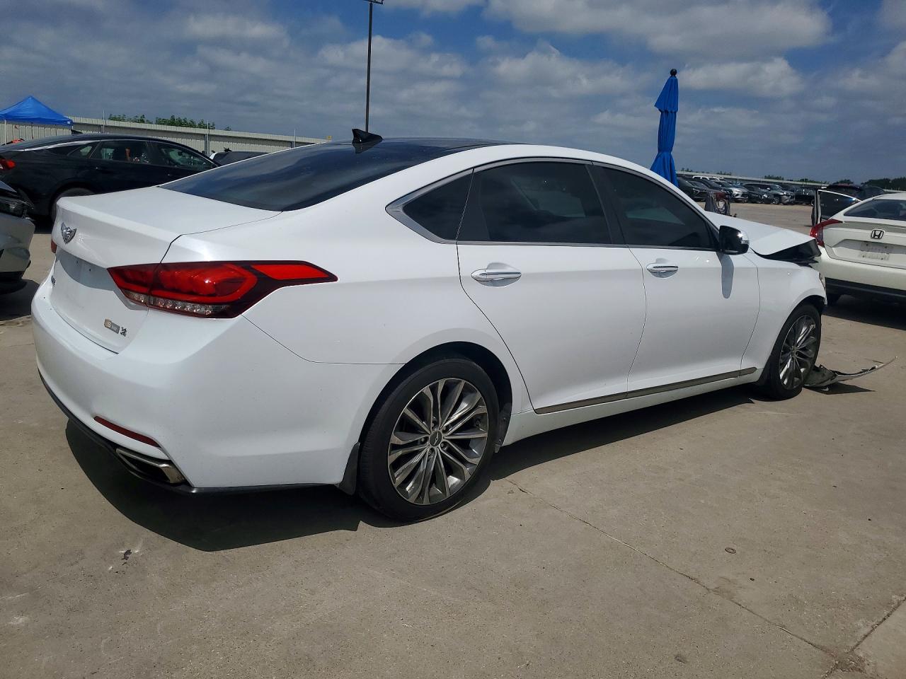 2015 Hyundai Genesis 3.8l White vin: KMHGN4JE8FU058288