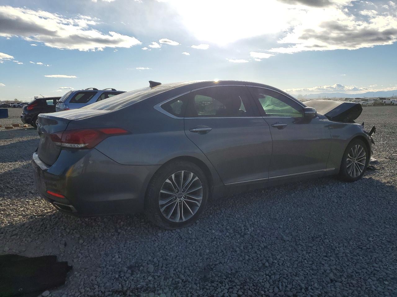2015 Hyundai Genesis 3.8l Gray vin: KMHGN4JE8FU068447