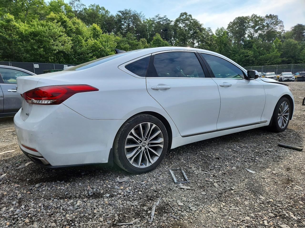2015 Hyundai Genesis 3.8l White vin: KMHGN4JE8FU073907