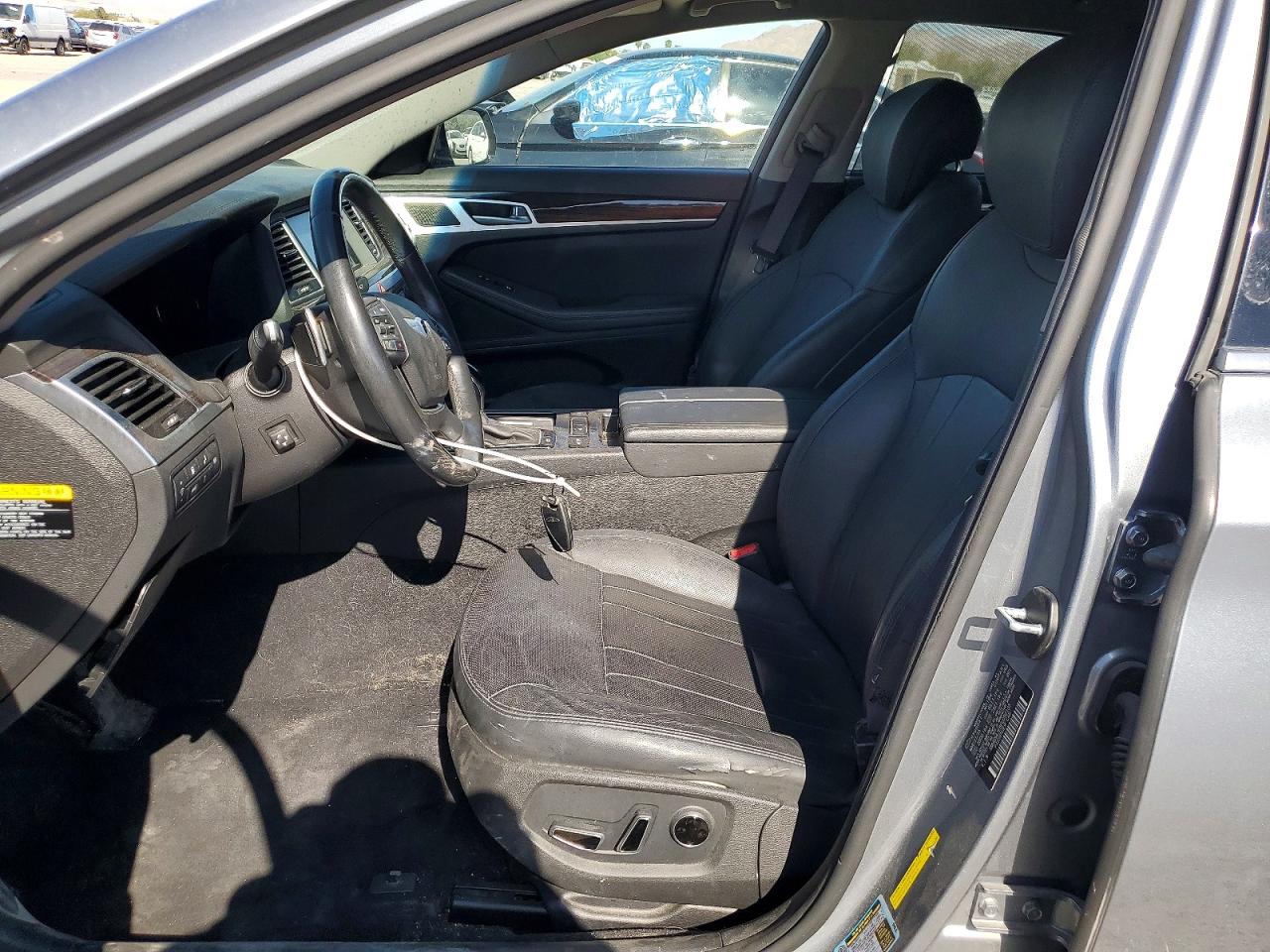 2015 Hyundai Genesis 3.8l Серый vin: KMHGN4JE8FU092103
