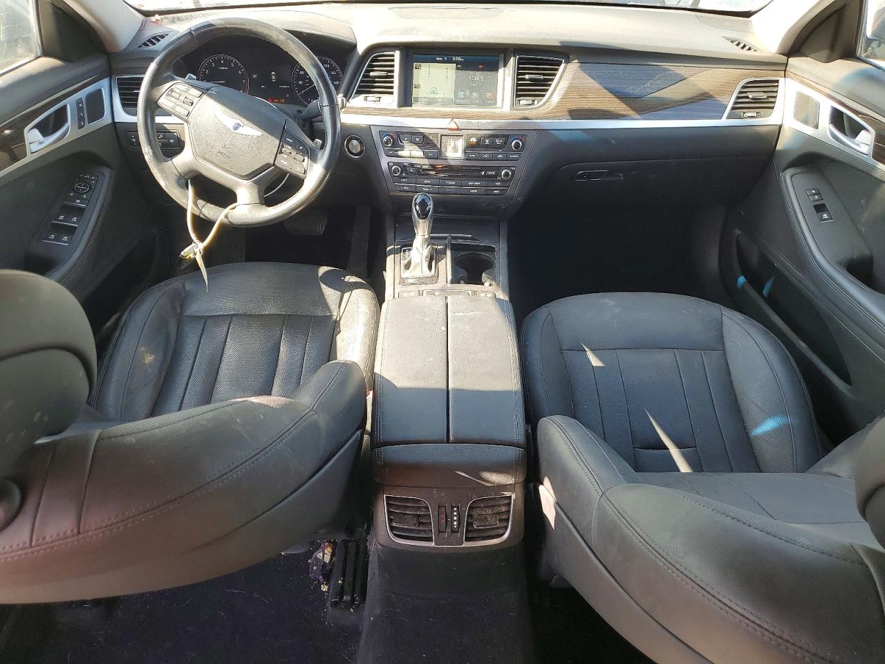 2015 Hyundai Genesis 3.8l Серый vin: KMHGN4JE8FU092103