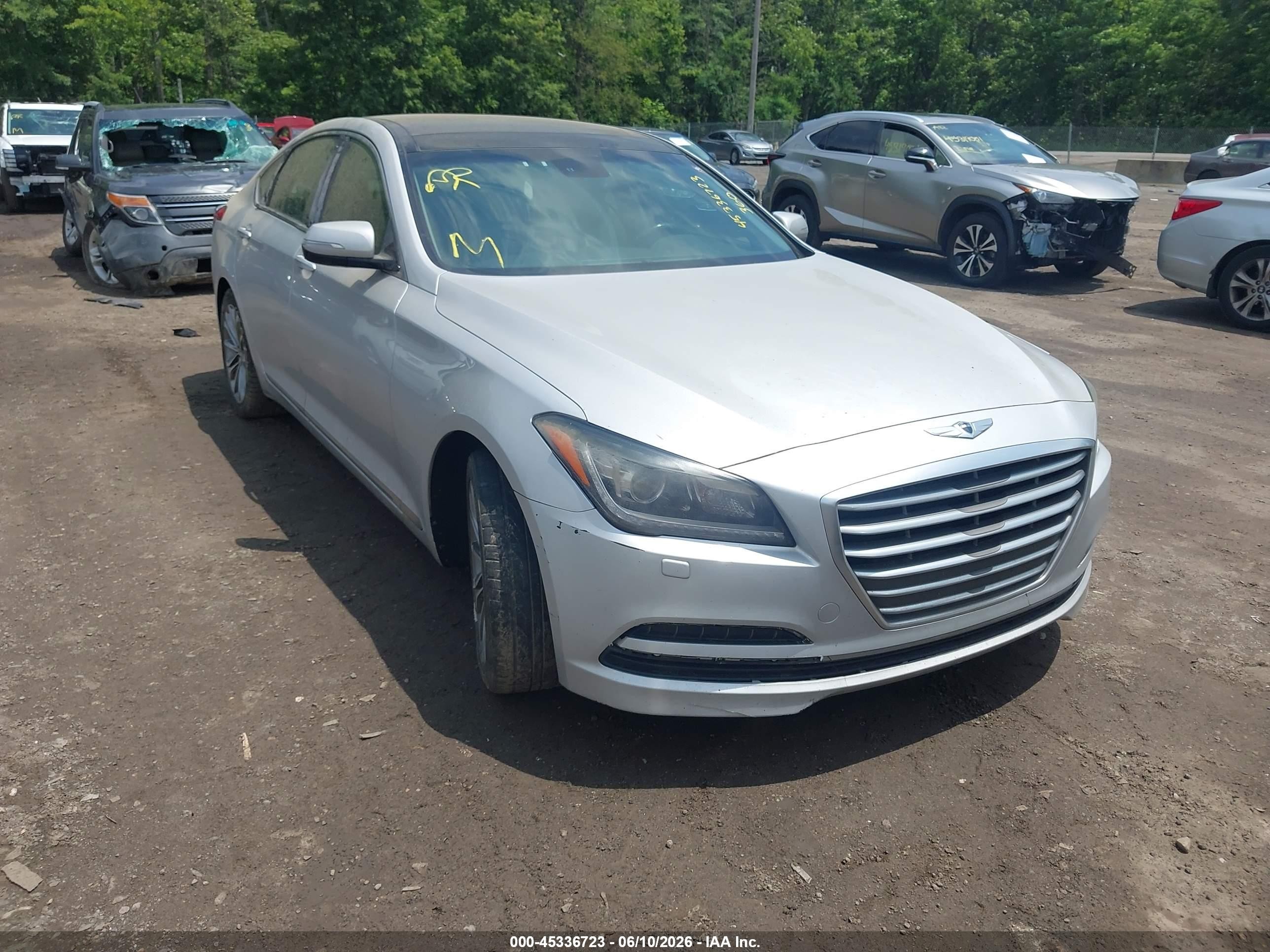 2015 Hyundai Genesis 3.8 Серебряный vin: KMHGN4JE8FU100281