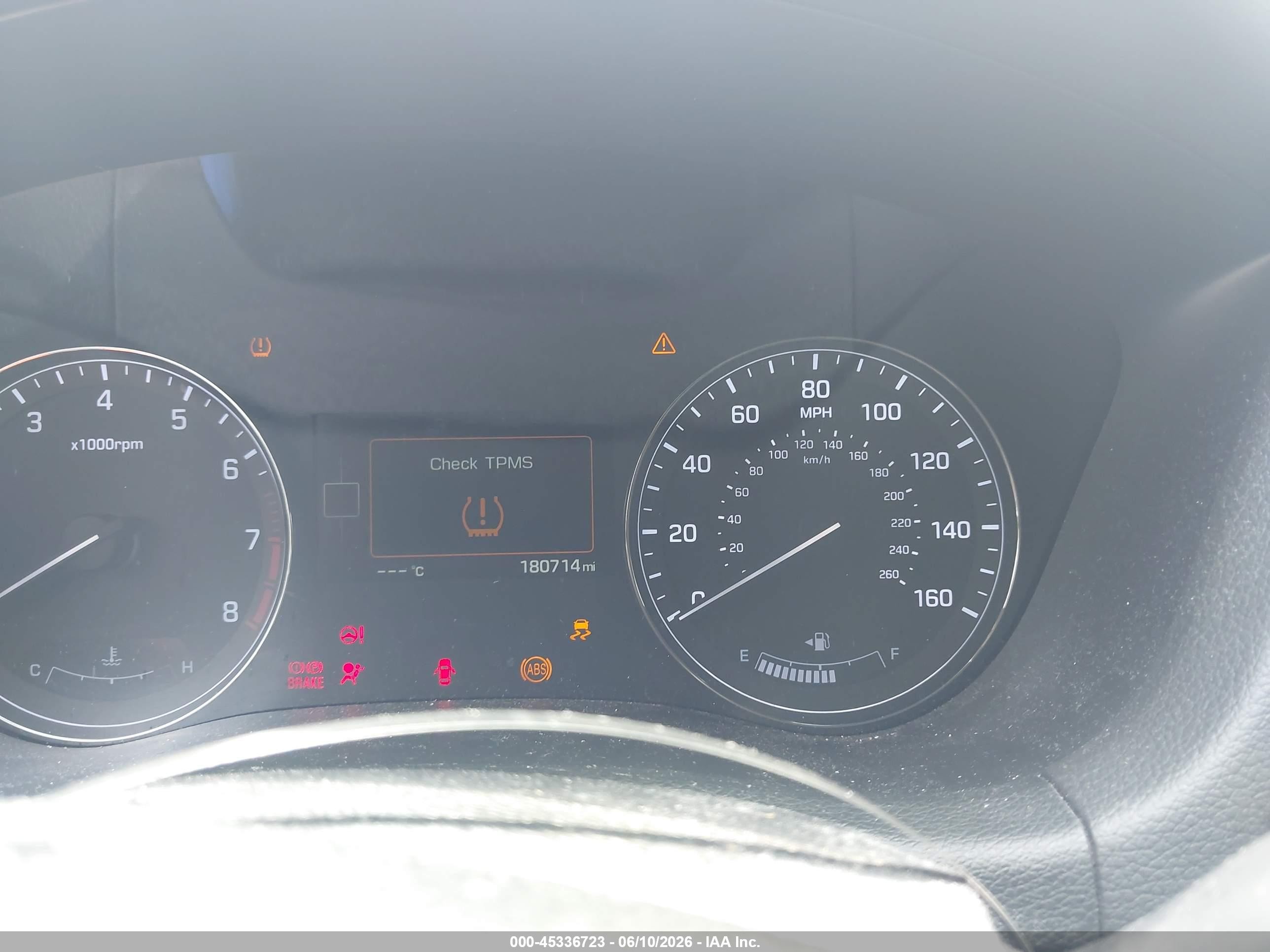 2015 Hyundai Genesis 3.8 Серебряный vin: KMHGN4JE8FU100281