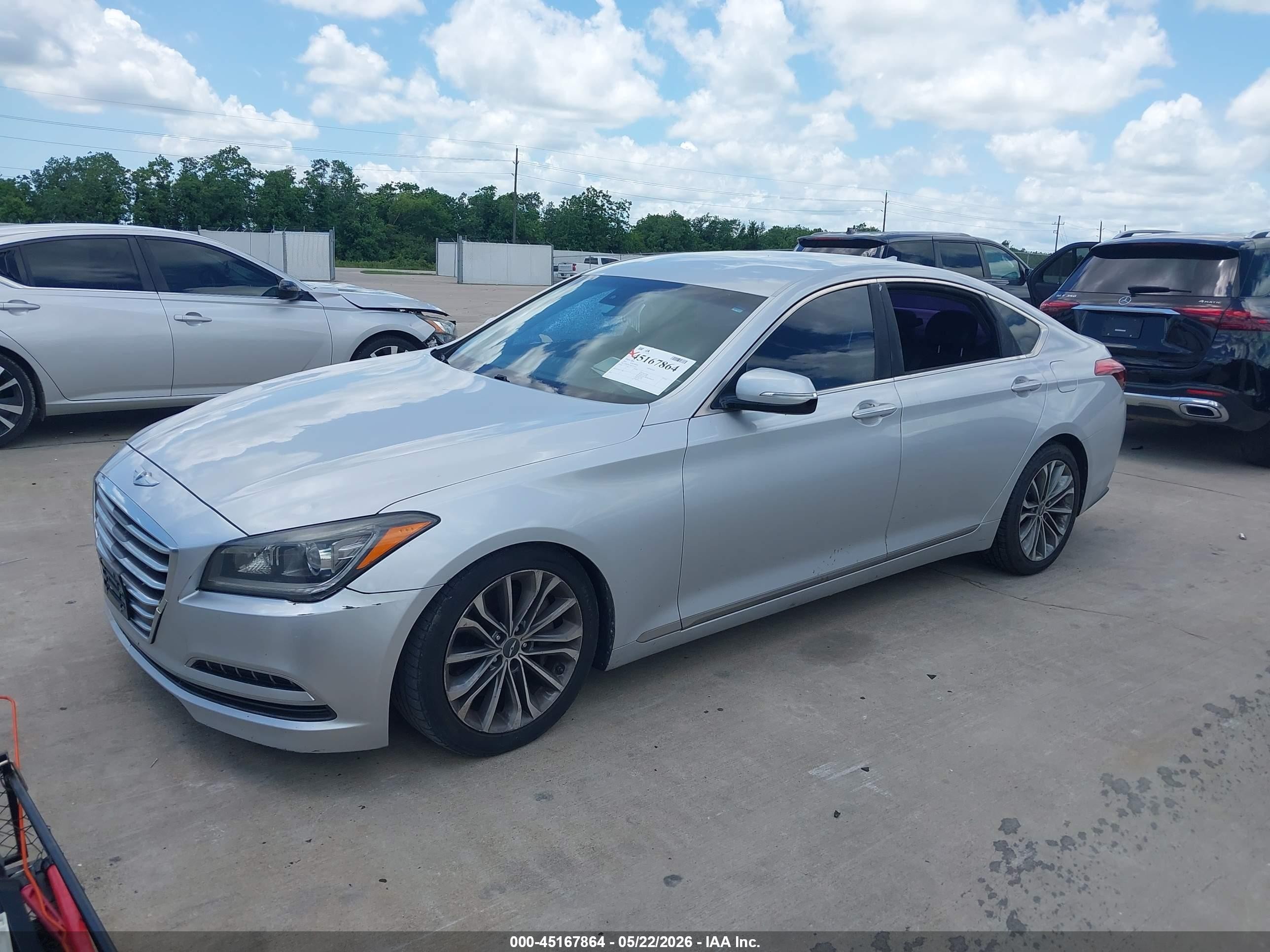 2016 Hyundai Genesis 3.8 Silver vin: KMHGN4JE8GU143553