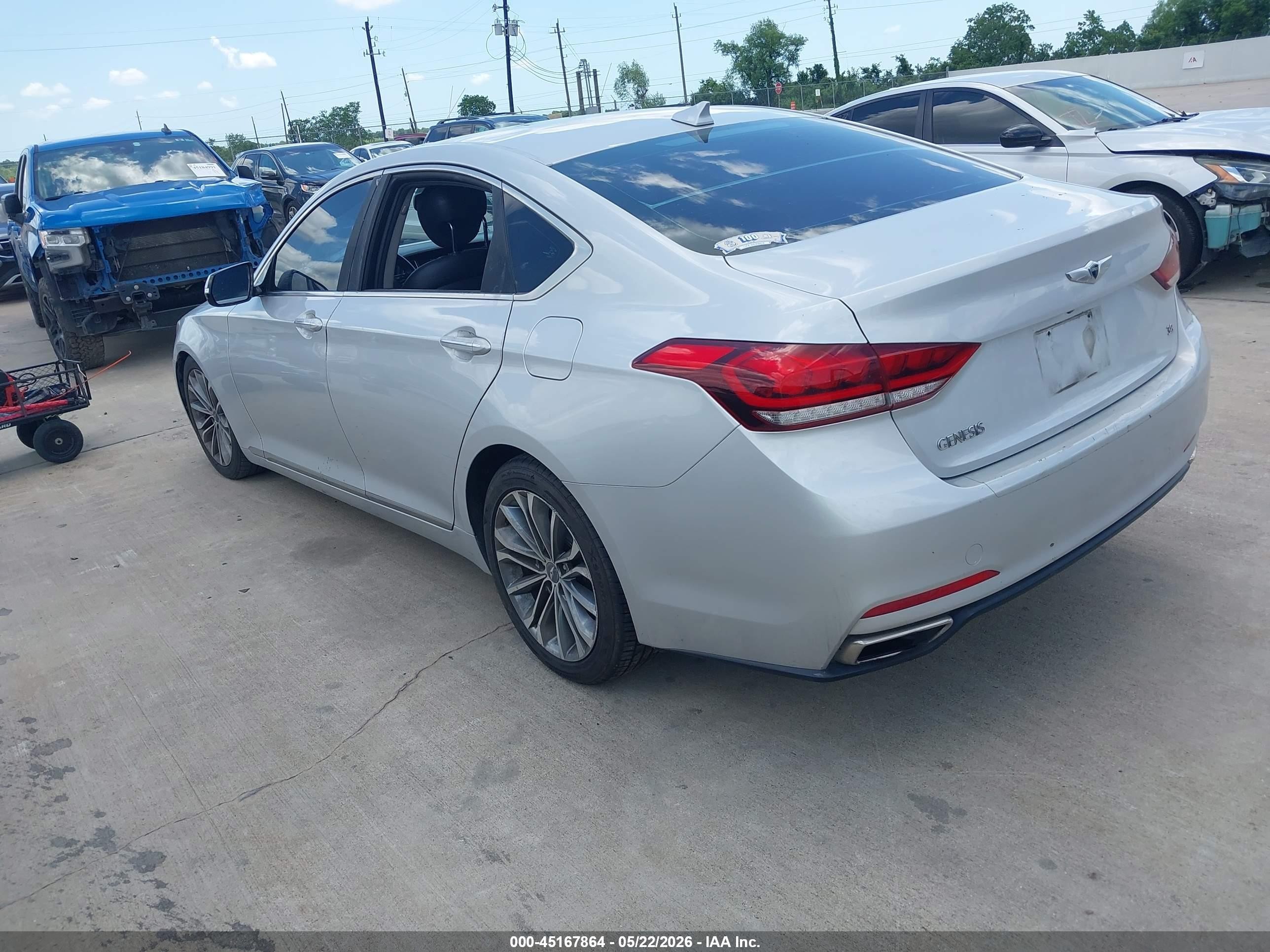 2016 Hyundai Genesis 3.8 Silver vin: KMHGN4JE8GU143553