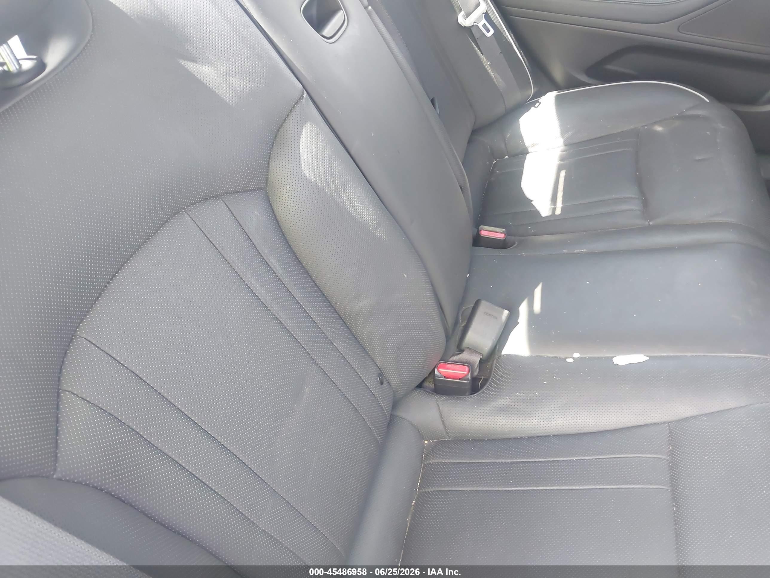 2015 Hyundai Genesis 3.8 Black vin: KMHGN4JE9FU016664