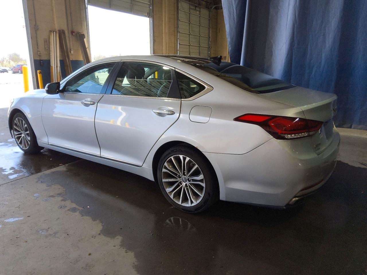 2015 Hyundai Genesis 3.8l Silver vin: KMHGN4JE9FU021914