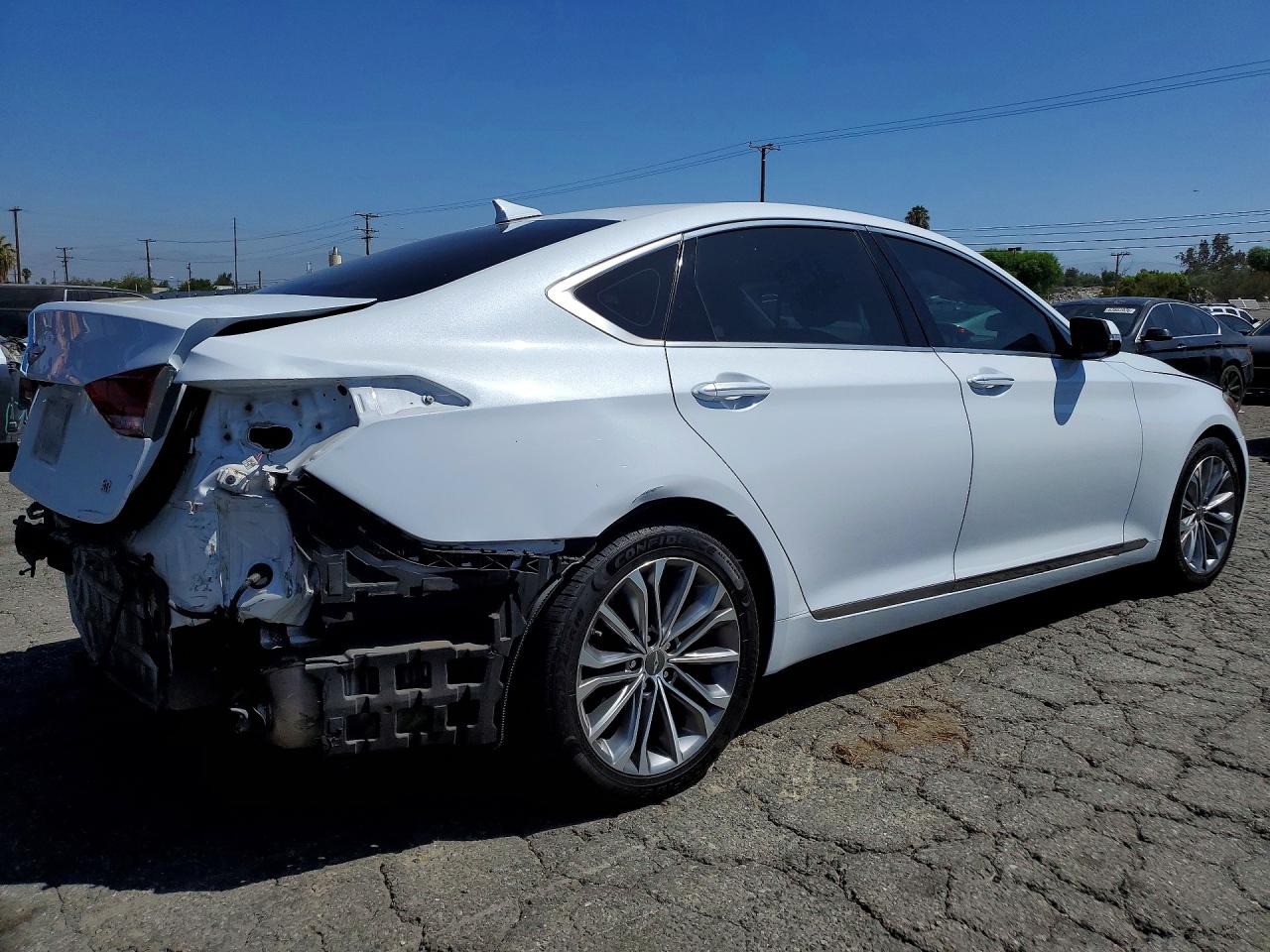 2015 Hyundai Genesis 3.8l Белый vin: KMHGN4JE9FU043525