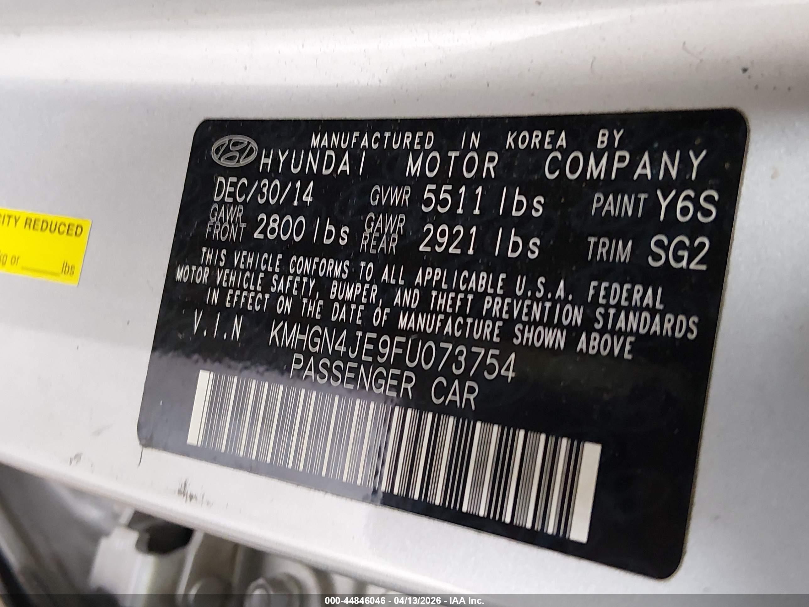 2015 Hyundai Genesis 3.8 Silver vin: KMHGN4JE9FU073754