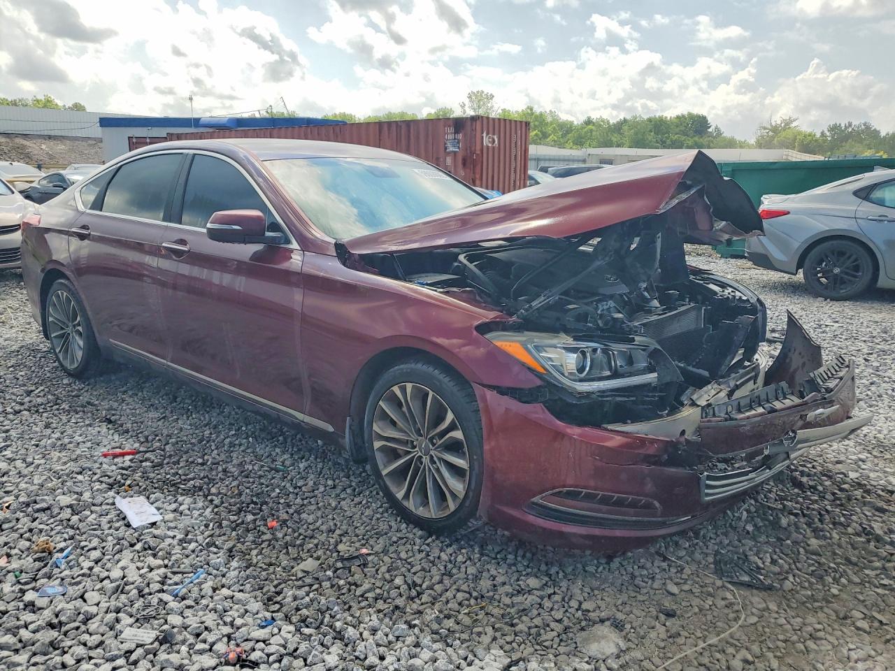 2015 Hyundai Genesis 3.8l Red vin: KMHGN4JE9FU075584