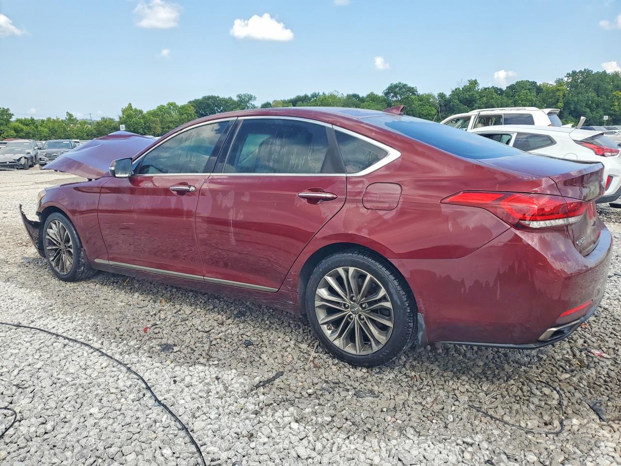 2015 Hyundai Genesis 3.8l Red vin: KMHGN4JE9FU075584