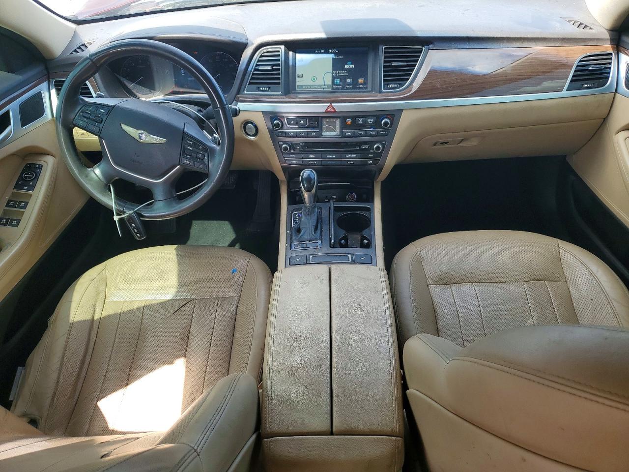 2015 Hyundai Genesis 3.8l Red vin: KMHGN4JE9FU075584