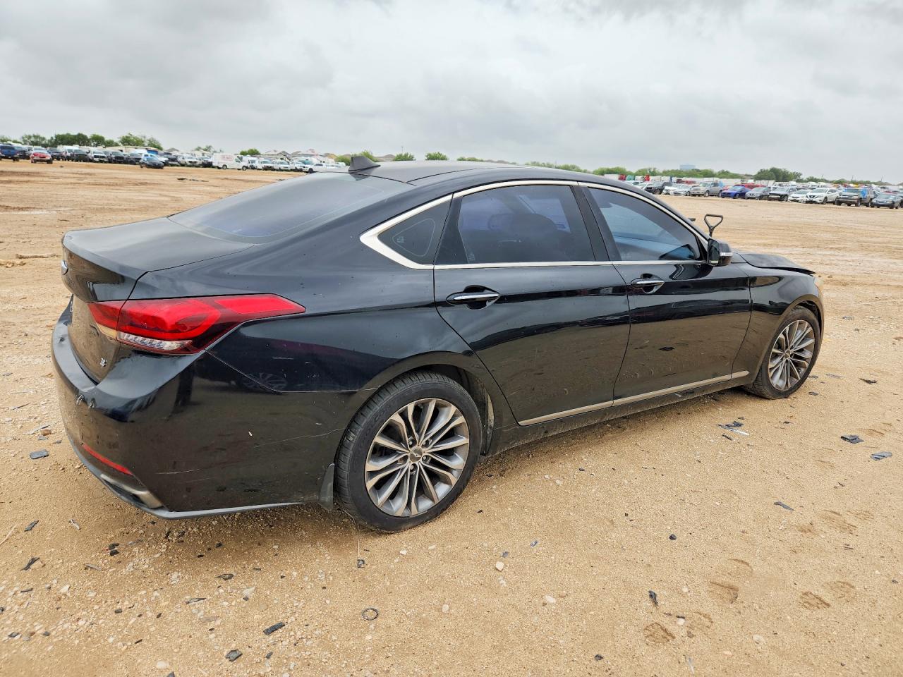 2015 Hyundai Genesis 3.8l Черный vin: KMHGN4JE9FU088562