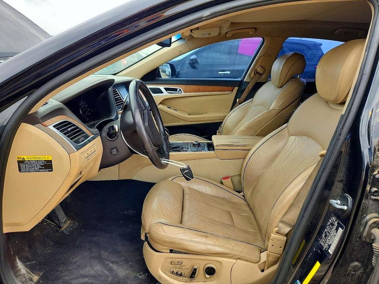 2015 Hyundai Genesis 3.8l Черный vin: KMHGN4JE9FU088562