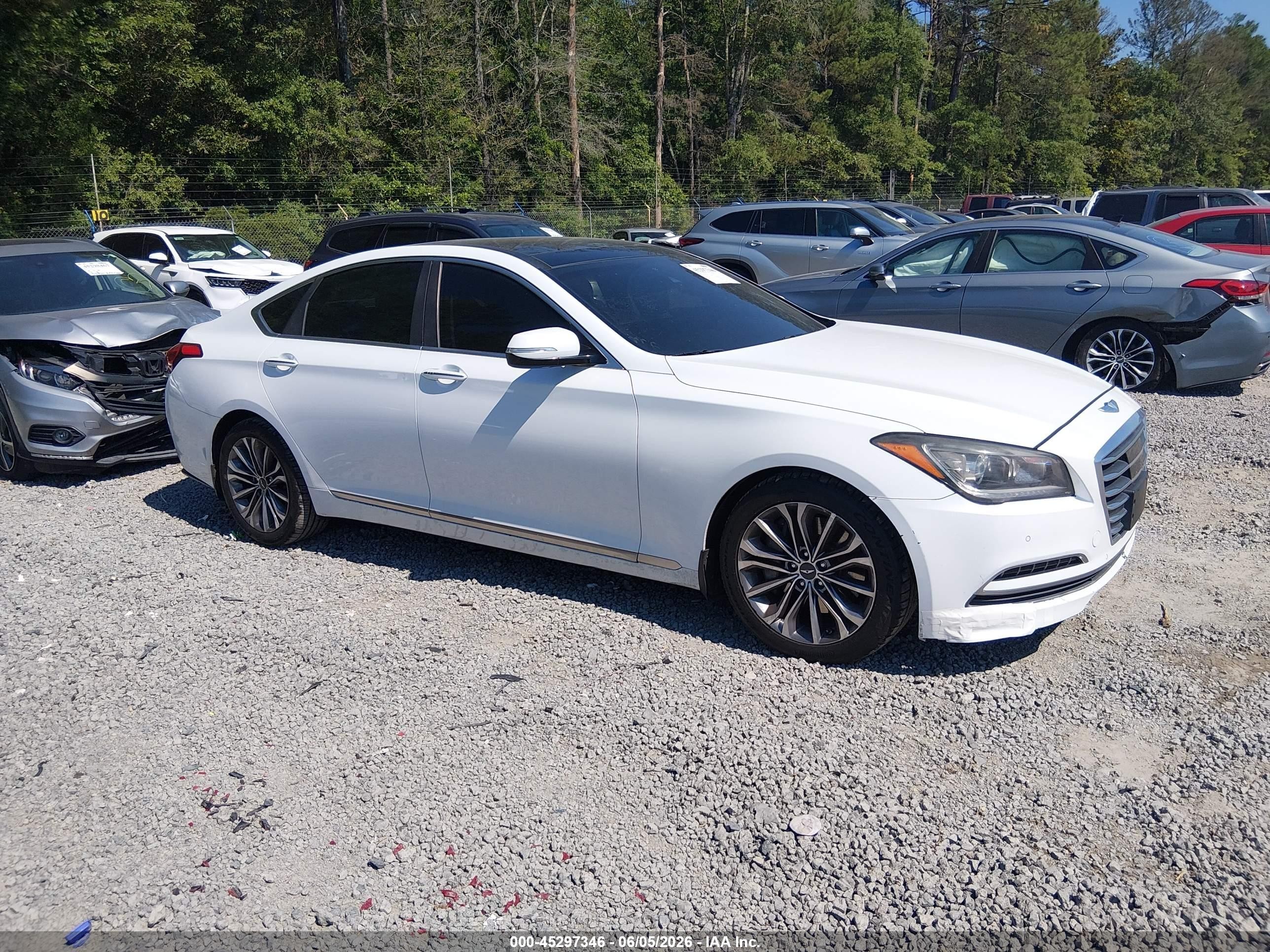 2015 Hyundai Genesis 3.8 White vin: KMHGN4JE9FU089968