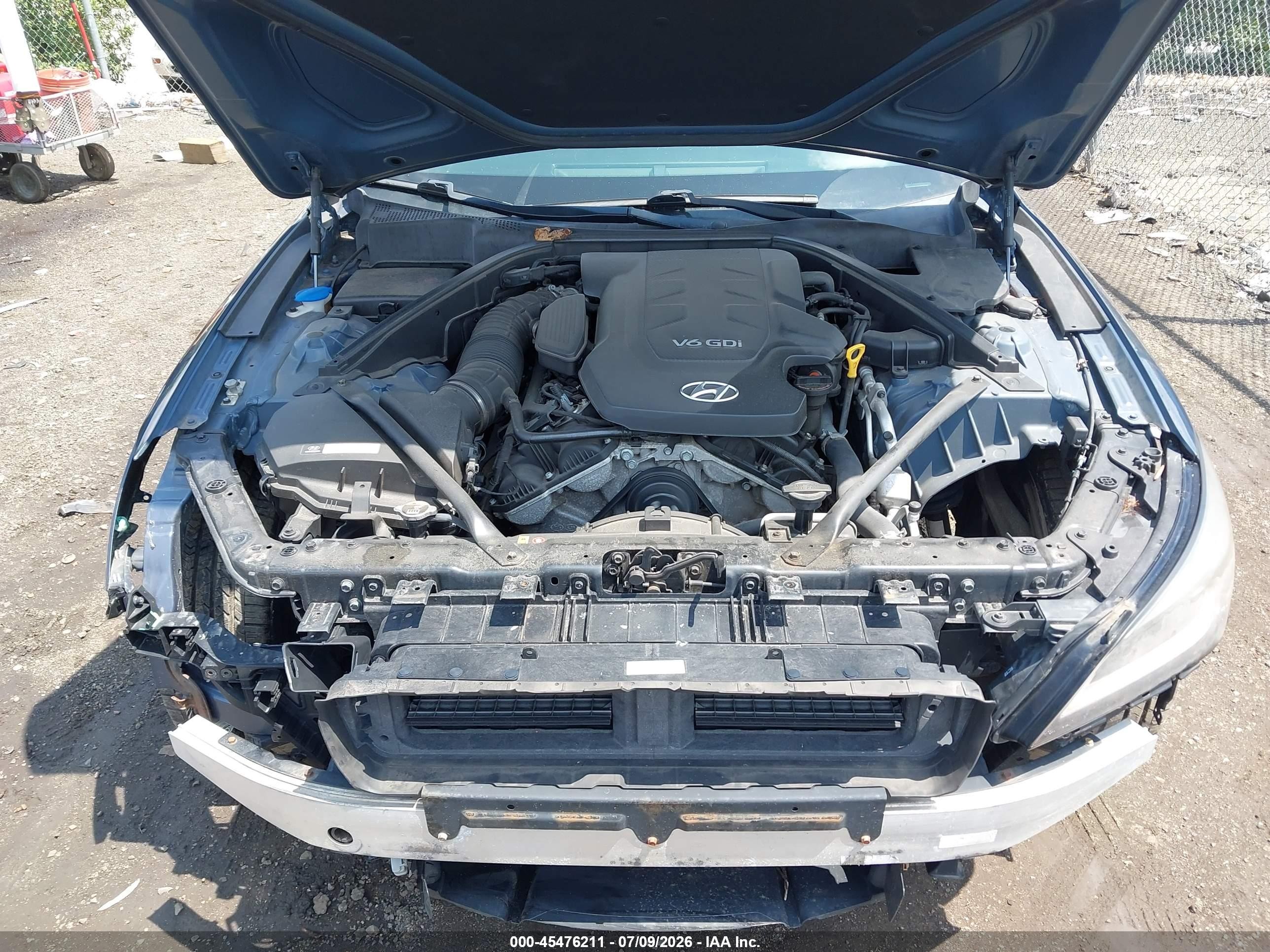 2015 Hyundai Genesis 3.8 Blue vin: KMHGN4JE9FU094202