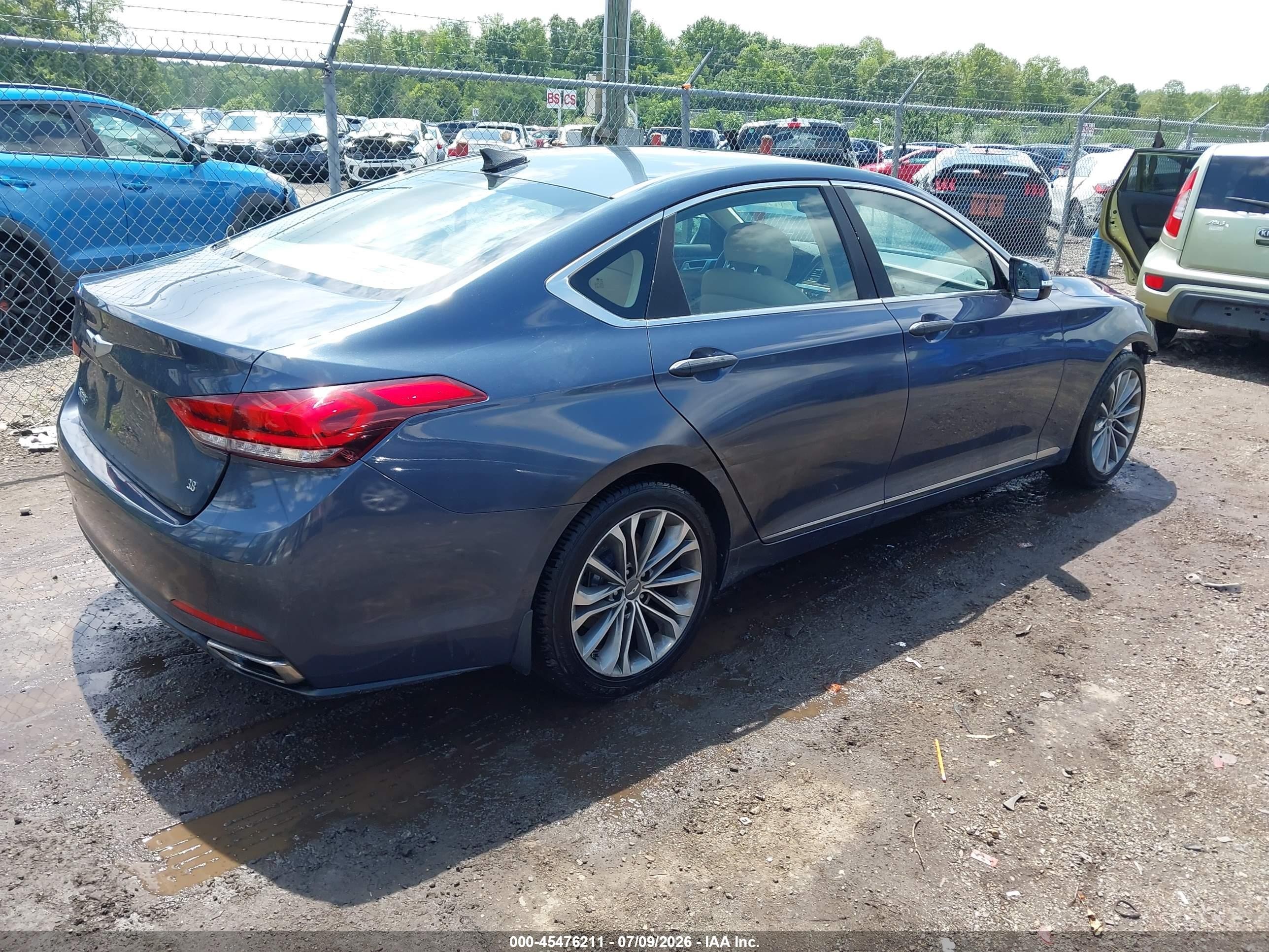 2015 Hyundai Genesis 3.8 Blue vin: KMHGN4JE9FU094202