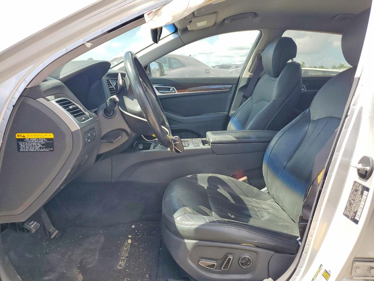 2015 Hyundai Genesis 3.8l Silver vin: KMHGN4JE9FU095303