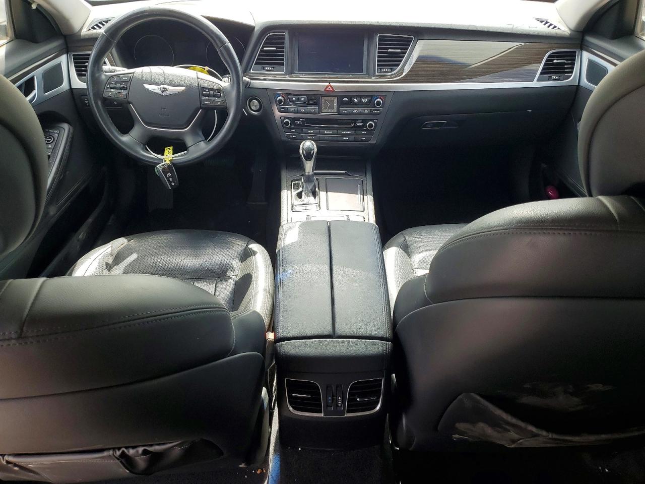 2015 Hyundai Genesis 3.8l Silver vin: KMHGN4JE9FU095303