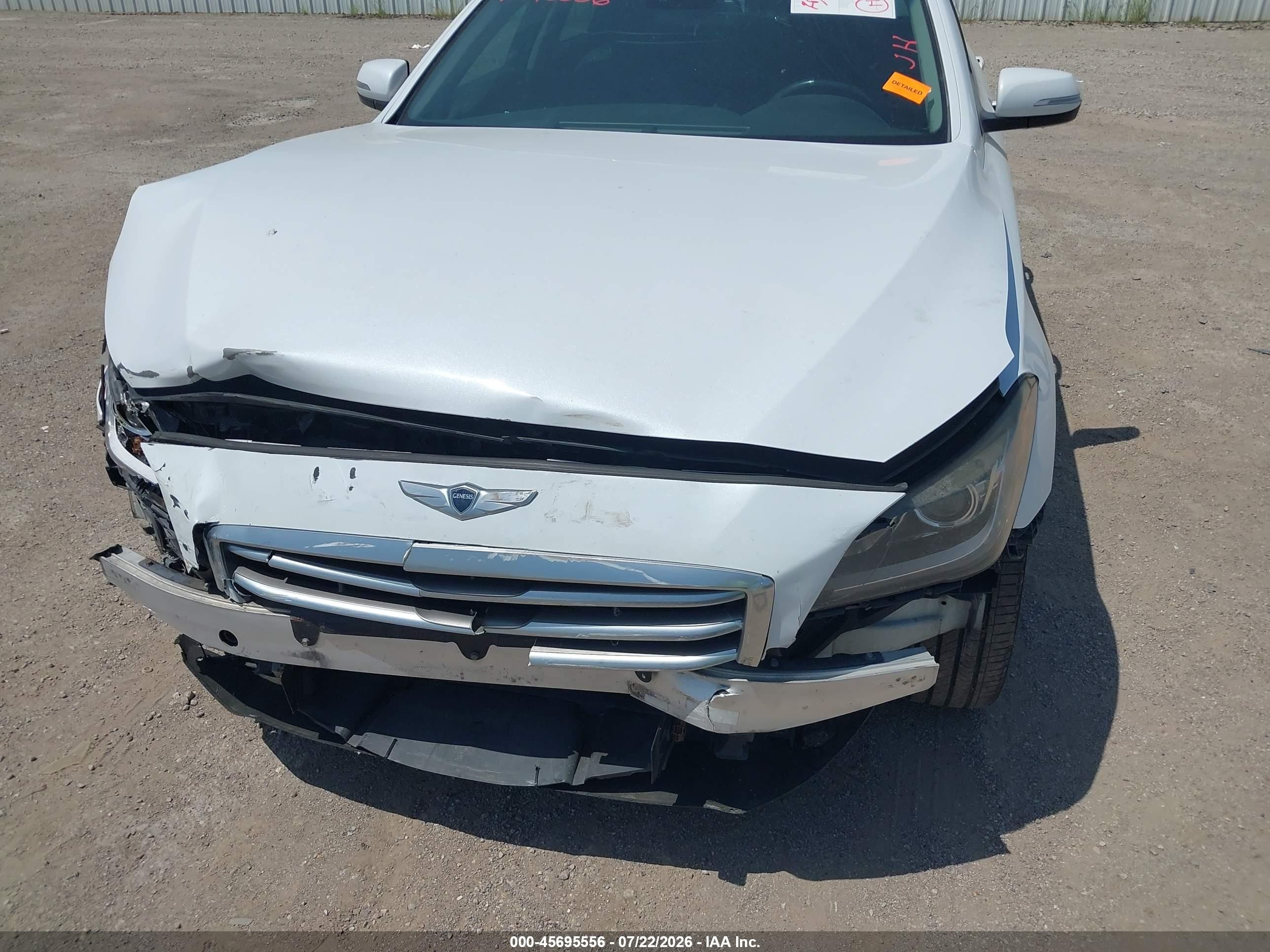 2015 Hyundai Genesis 3.8 Белый vin: KMHGN4JE9FU101908