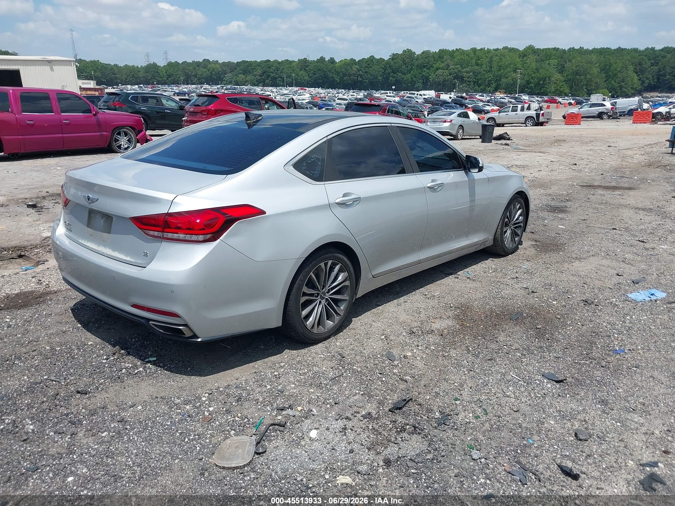 2015 Hyundai Genesis 3.8 Silver vin: KMHGN4JE9FU102346