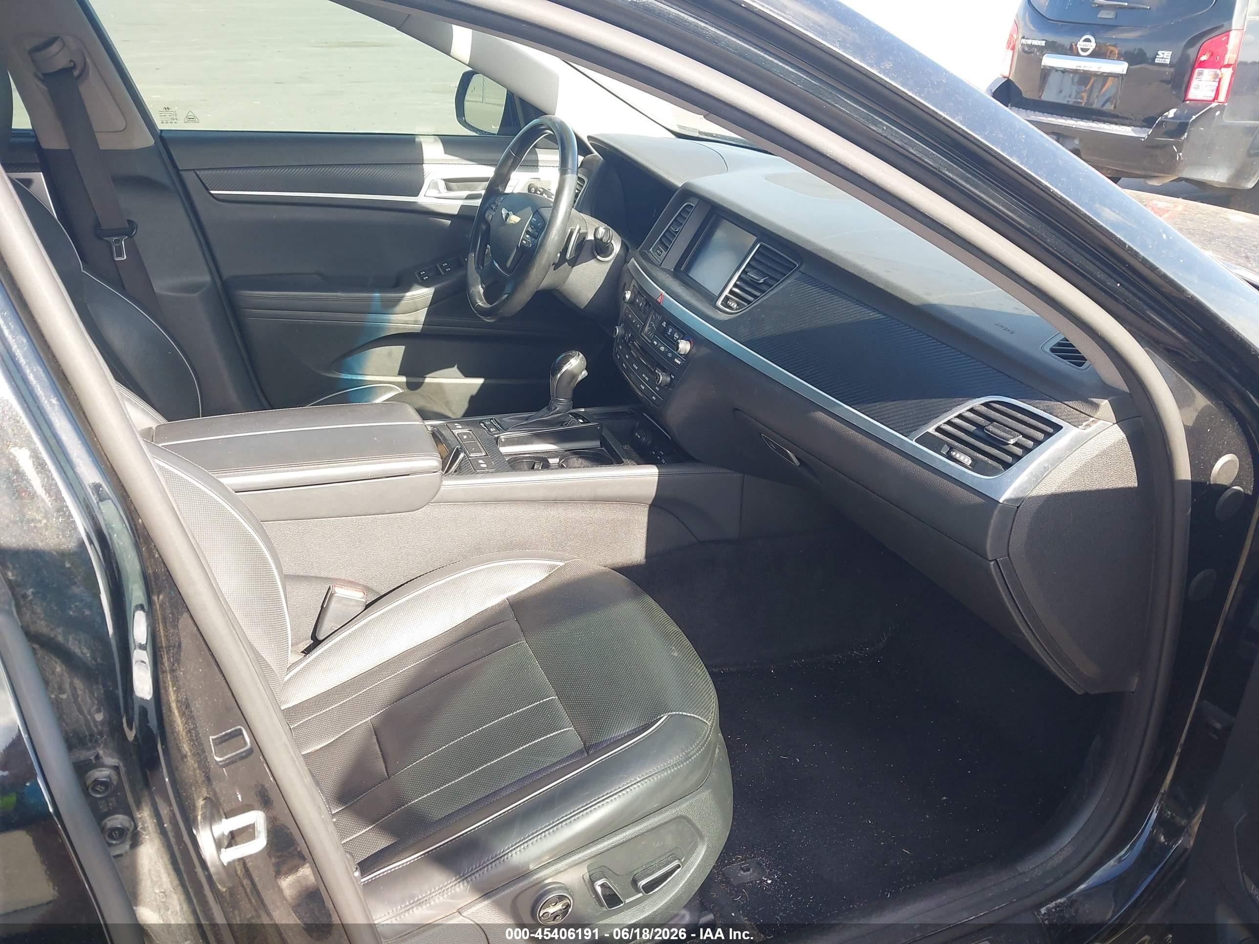 2015 Hyundai Genesis 3.8 Black vin: KMHGN4JE9FU103545