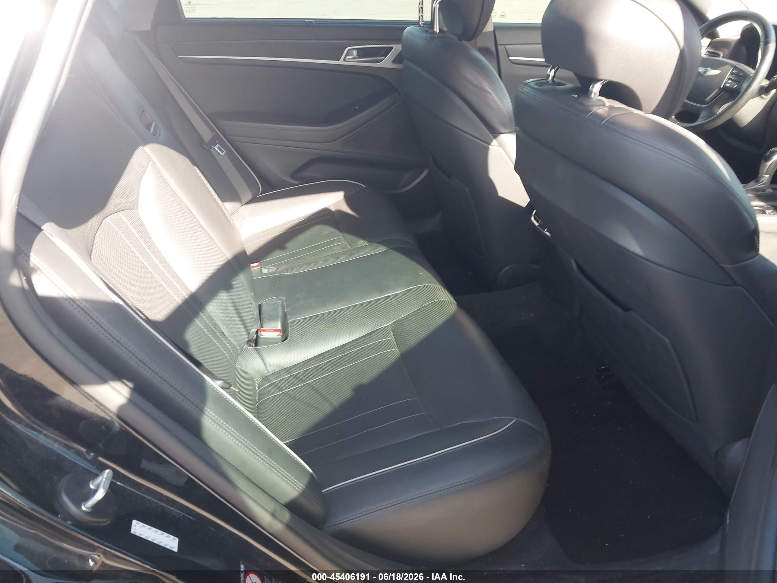 2015 Hyundai Genesis 3.8 Black vin: KMHGN4JE9FU103545