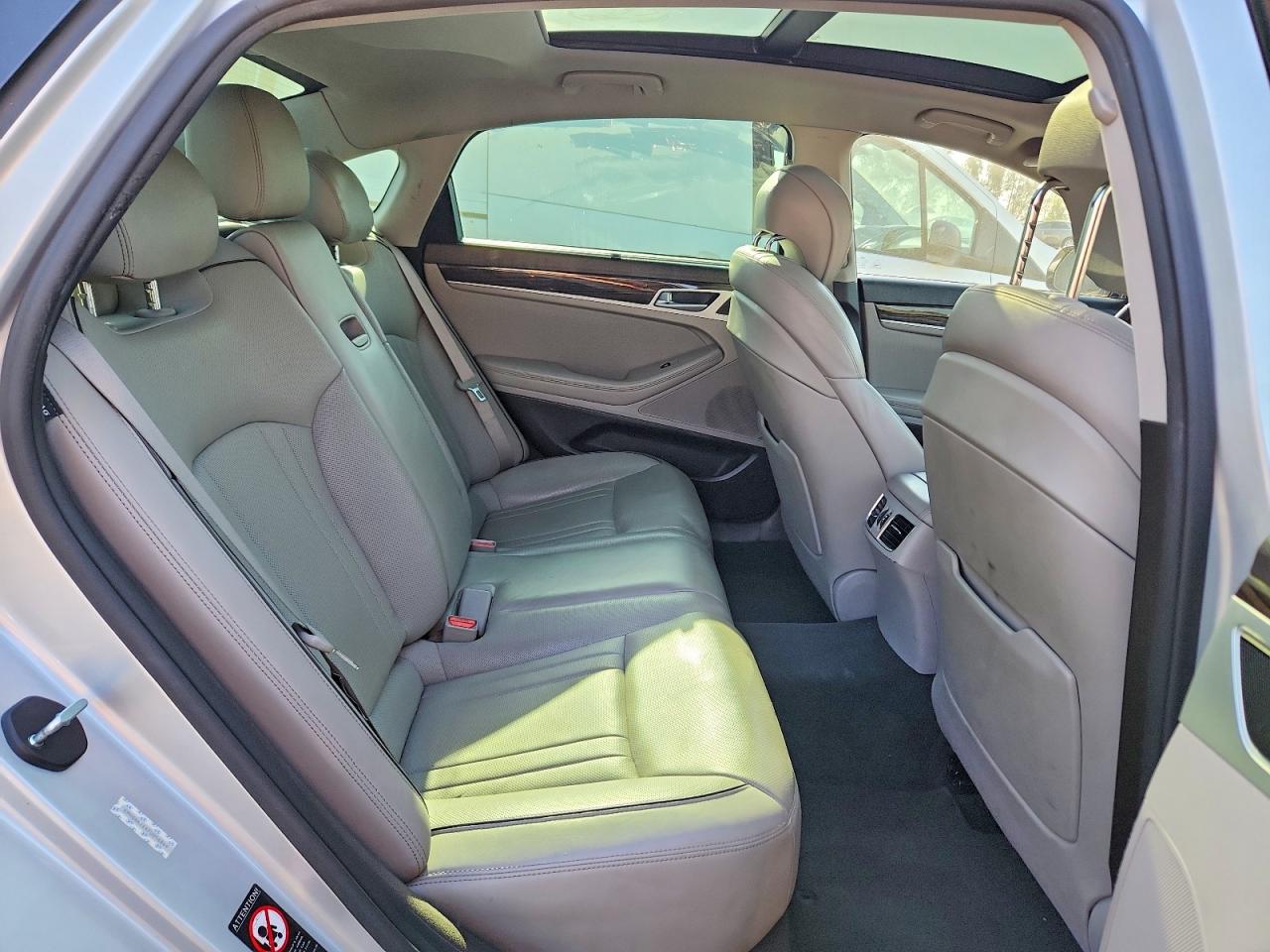 2015 Hyundai Genesis 3.8l Silver vin: KMHGN4JEXFU016849
