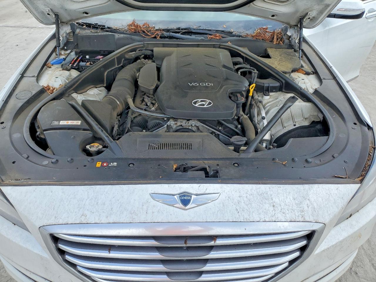 2015 Hyundai Genesis 3.8l White vin: KMHGN4JEXFU027480