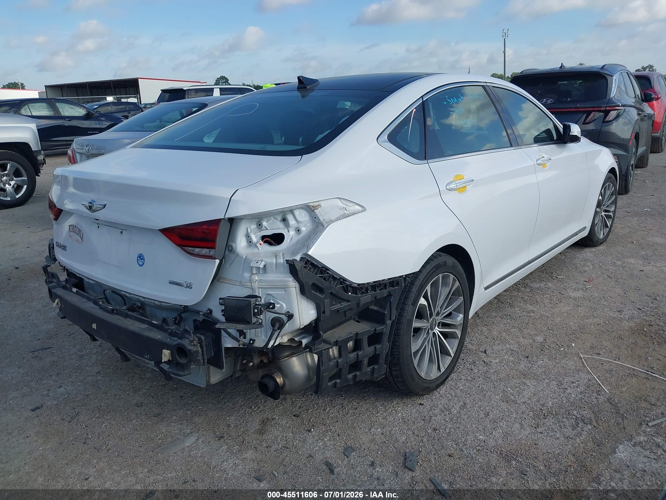 2015 Hyundai Genesis 3.8 Белый vin: KMHGN4JEXFU037569