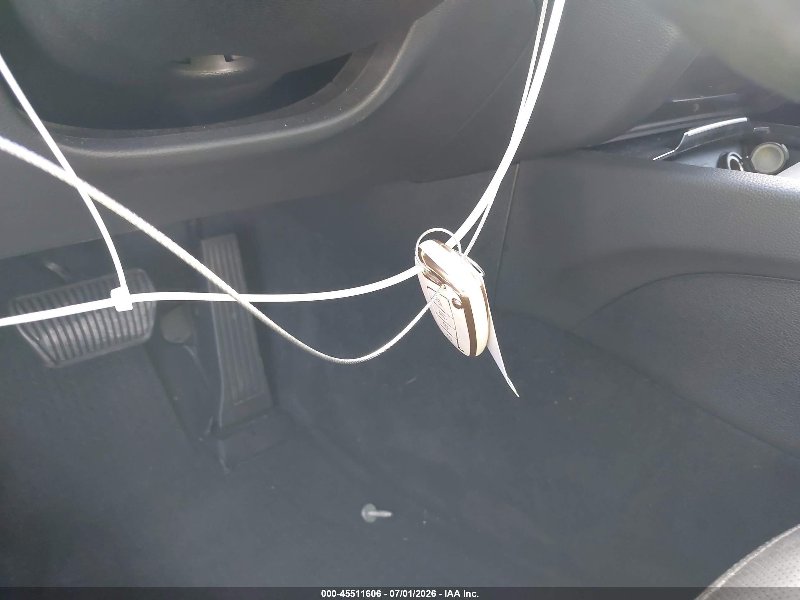 2015 Hyundai Genesis 3.8 Белый vin: KMHGN4JEXFU037569