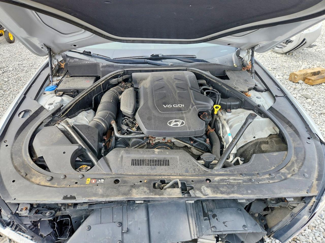 2015 Hyundai Genesis 3.8l Silver vin: KMHGN4JEXFU039113