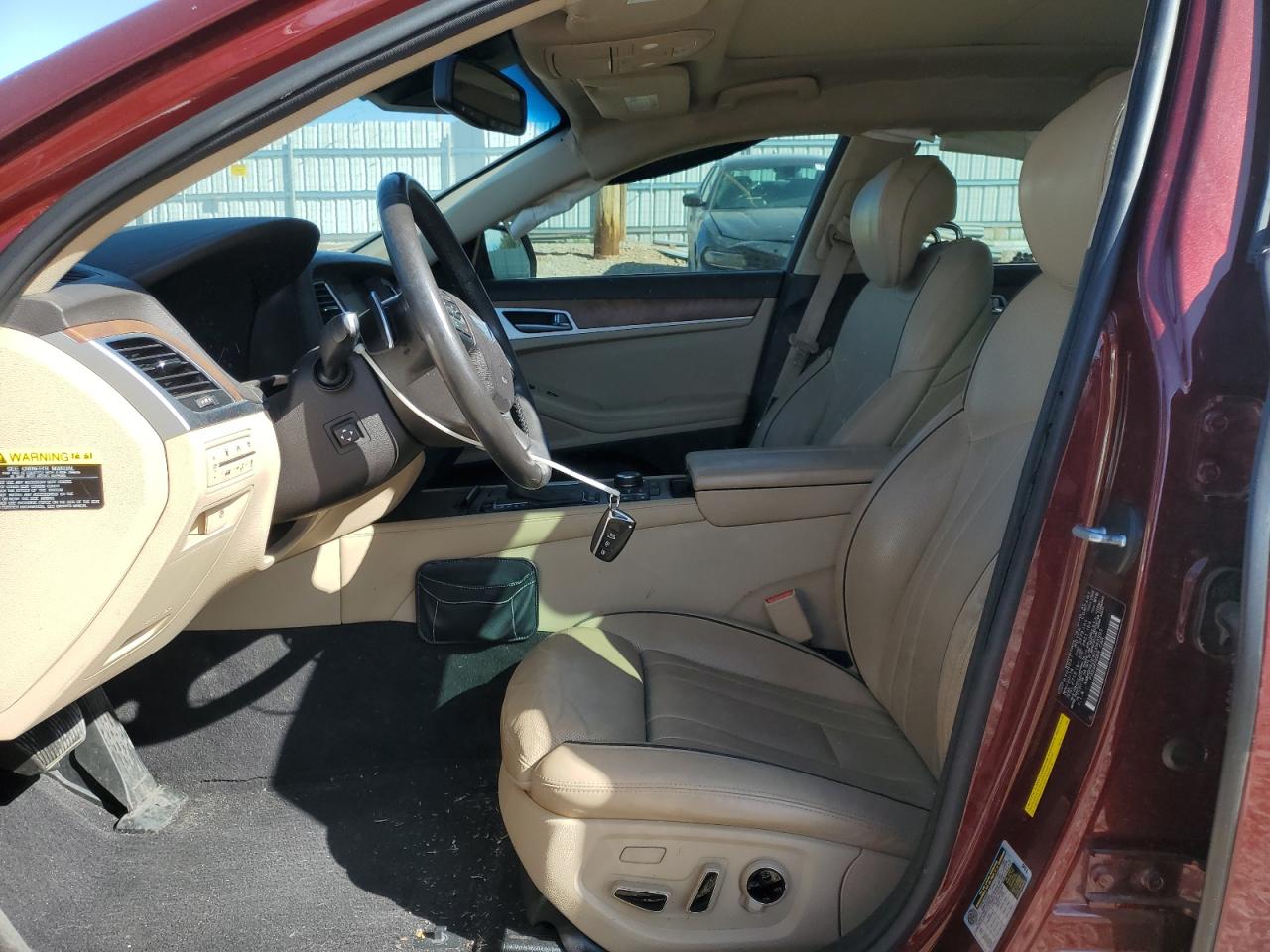 2015 Hyundai Genesis 3.8l Maroon vin: KMHGN4JEXFU063993